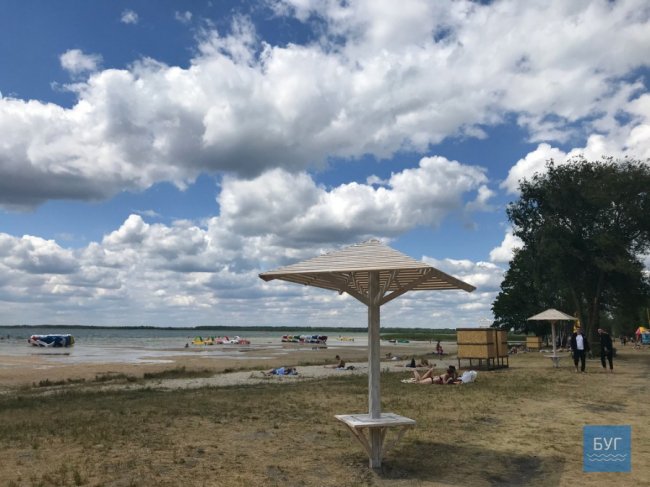 Обмілілий Світязь та дорогі пончики: чим зустрічає туристів урочище Гряда. ФОТО