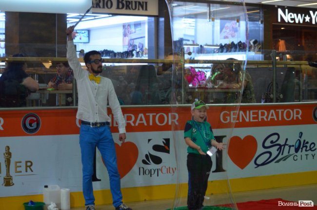 Діти наших Героїв: у «ПортСity» розважали дітей волинських атовців