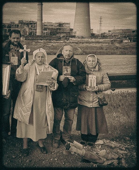 У Маріуполі віряни РПЦ виганяли демонів «Азову» та ЗСУ з території заводу