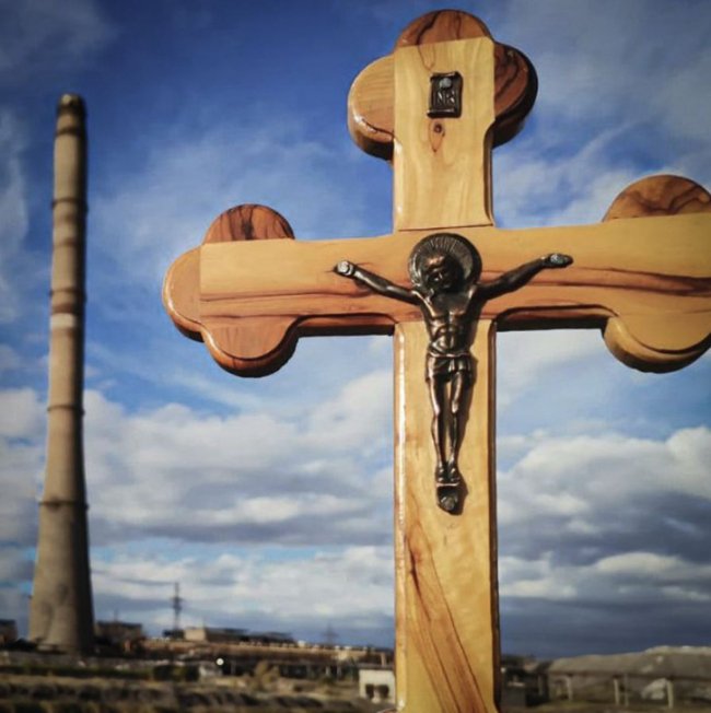 У Маріуполі віряни РПЦ виганяли демонів «Азову» та ЗСУ з території заводу