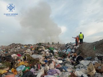 У Луцькому районі горіло сміттєзвалище. ФОТО