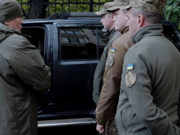 Бійці 25 бригади Нацгвардії отримали позашляховик від «Української команди»
