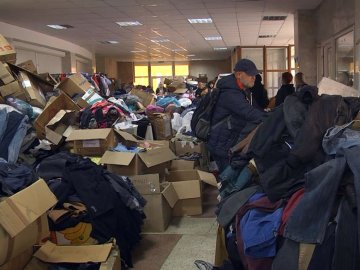 Постільна білизна, ковдри і подушки: потреби пункту допомоги переселенцям в Луцьку