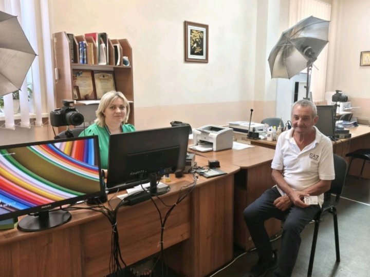 У 62 роки волинянин вперше отримав український паспорт