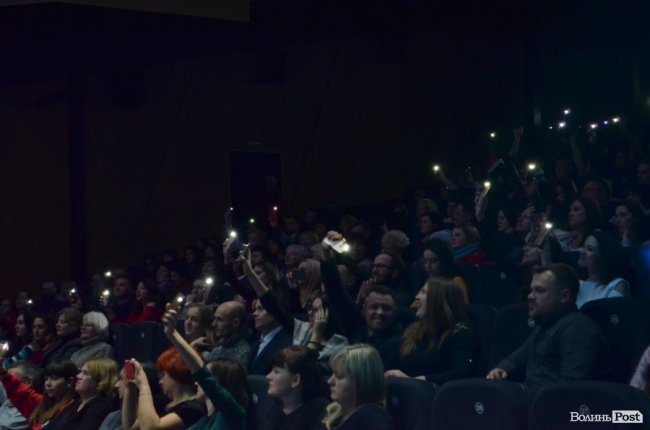 Новорічні хіти та казкова енергетика: як лучан розважали LeoBand Orchestra. ФОТОРЕПОРТАЖ