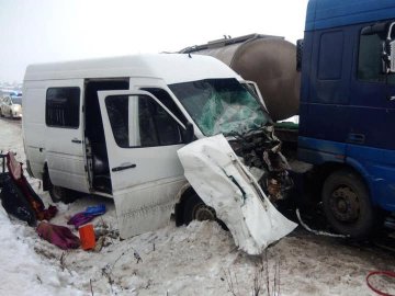 На трасі Ковель-Чернівці трапилась смертельна аварія