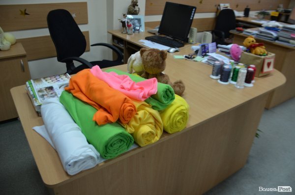 Безпека та якість: луцька фабрика показала, як виготовляє іграшки