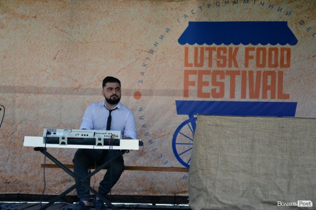 Делікатеси та піаніст: чим пригощає та дивує шостий «Lutsk Food Fest»