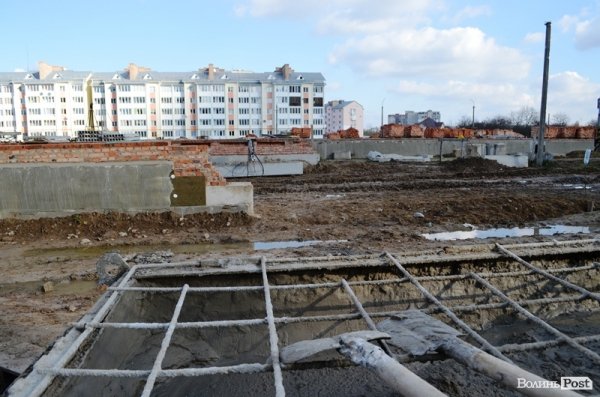 Як будують нову школу в Луцьку. ФОТО