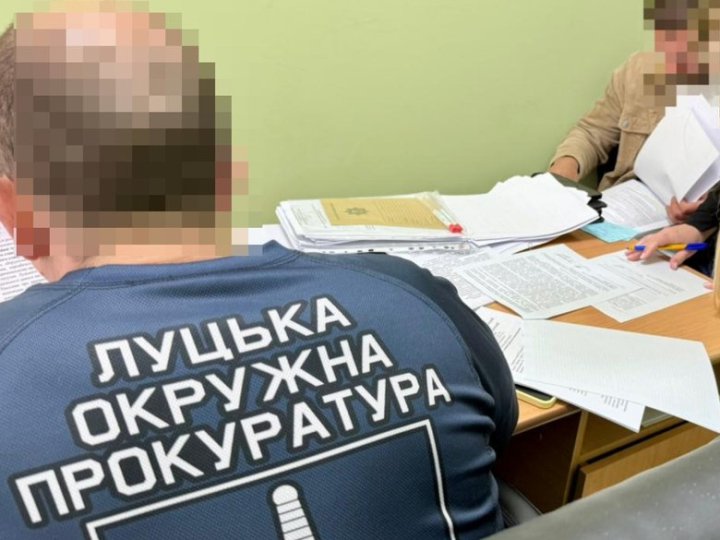Фіктивне працевлаштування: повідомили про підозру ще двом працівницям луцького ліцею