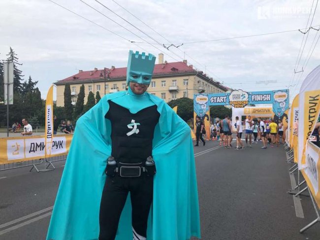 У Луцьку стартував масовий легкоатлетичний забіг. ФОТО