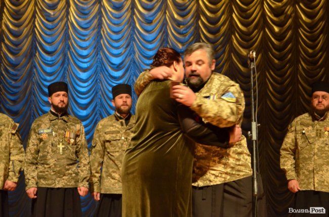 Маму загиблого волинського Героя нагородили медаллю