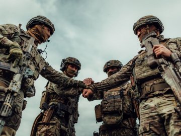 Нагородили двох однокласників з Волині, які пішли на війну