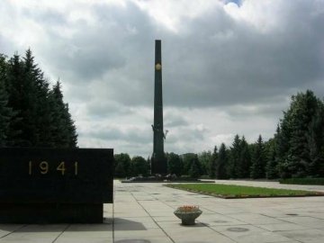 Ремонт Меморіалу в Луцьку обіцяють завершити до травня