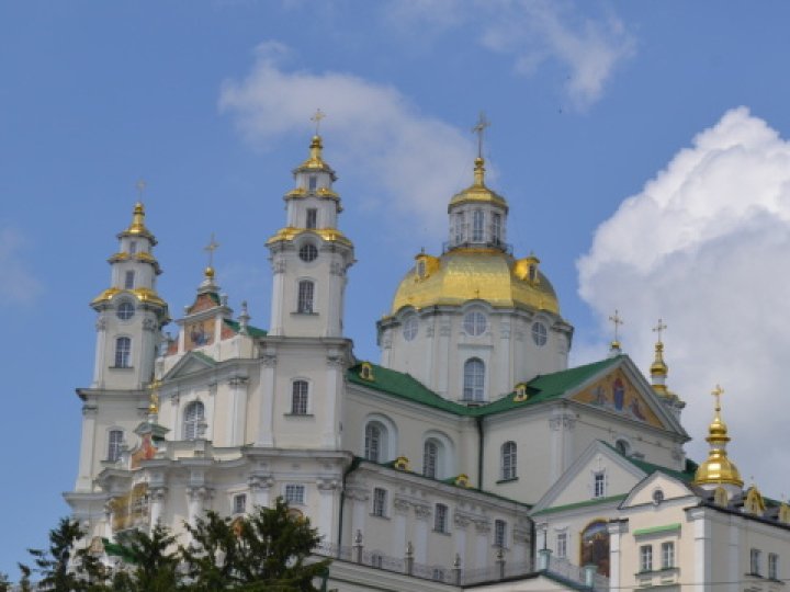 Парафіяни УПЦ МП вирушили хресною ходою з Волині до Почаївської лаври