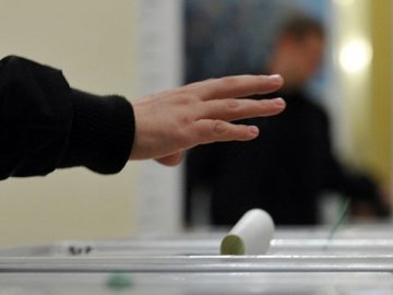 Вибори у Луцьку: кандидат поскаржився у виборчу комісію на конкурента