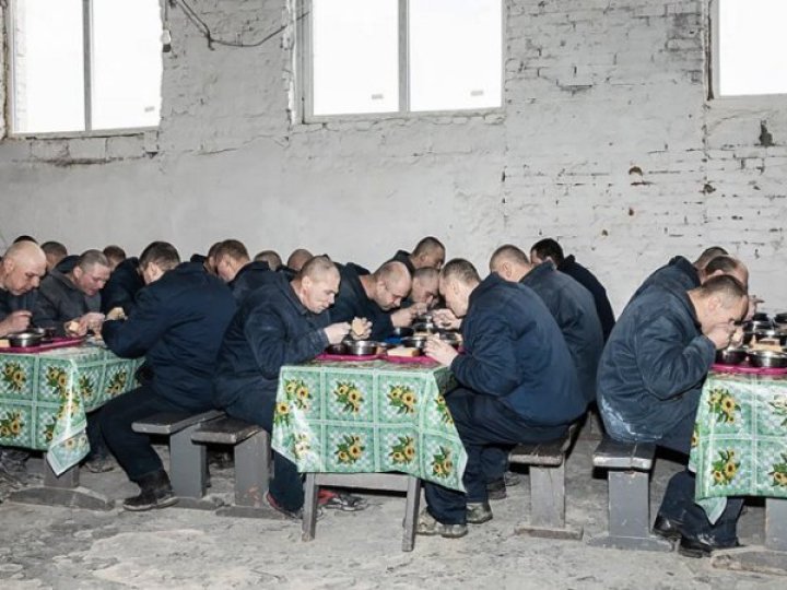 Військовополонені росіяни отримують до 2 тисяч грн зарплатні в українських таборах