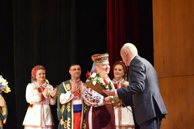 Артисток Волинського народного хору відзначили нагородами. ФОТО