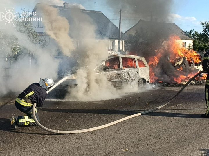 У місті на Волині спалахнув автомобіль