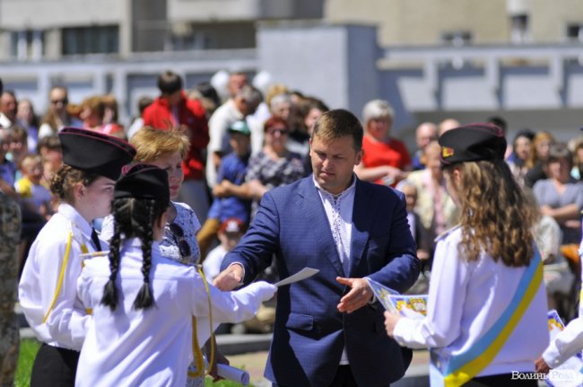 Фото випускного у військовому ліцеї в Луцьку