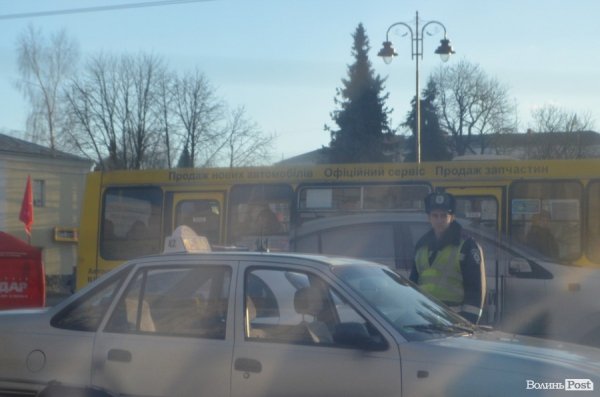Автомайдан навідався до волинських нардепів. ФОТО. ВІДЕО