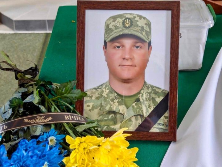 Після 2 років невідомості на Волині попрощалися з Героєм Петром Якимовим