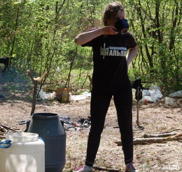 У волинських лісах «воюють» Чорна сотня і сотня Перця. ФОТО 