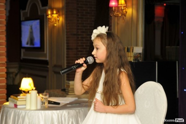 «Зима. Кохання. Новий Рік»: поетичний вечір з присмаком моди в Луцьку