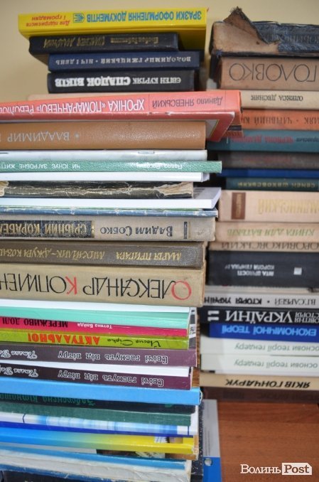 Волинь зібрала більше тисячі українських книжок для Криму. ФОТО