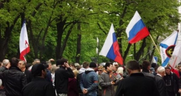 У Луганську - заворушення сепаратистів. ФОТО. ВІДЕО