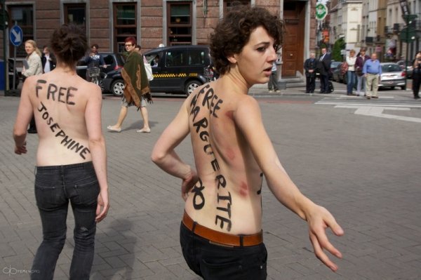 У Бельгії гологруді FEMEN напали на прем'єр-міністра Тунісу. ФОТО