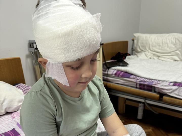 8-річному хлопчику з Волині видалили найскладнішу пухлину дитячого віку. ФОТО
