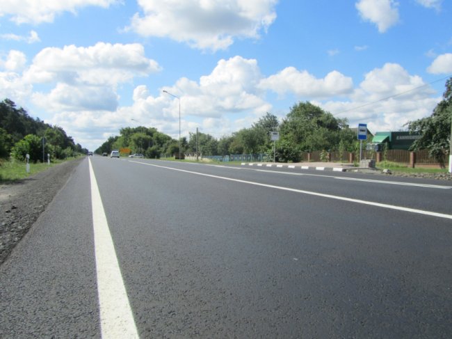 Дорога, ліхтарі і павільйони: неподалік Луцька – новий автошлях. ФОТО