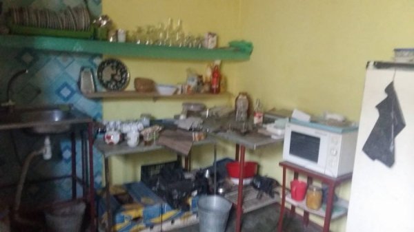 У Луцьку розпочали демонтаж кафе «Старий Баку». ФОТО