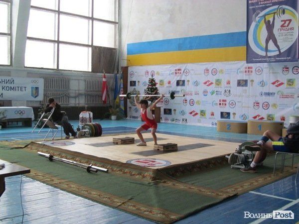 У Луцьку змагалися важкоатлети. ФОТО  
