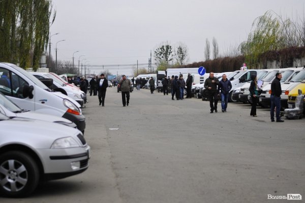 Луцький авторинок. БУДНІ МІСТА