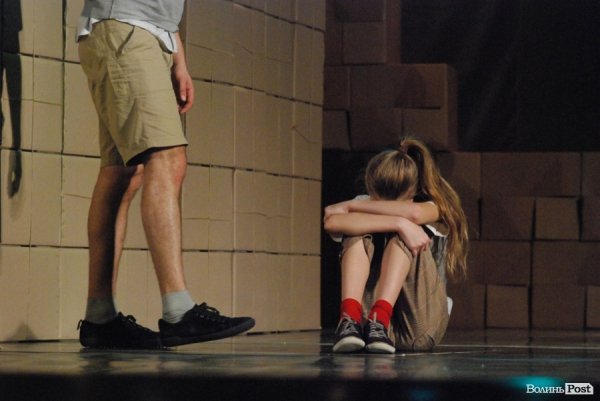 У Луцьку показали танцювальний перформенс «Дім». ФОТО