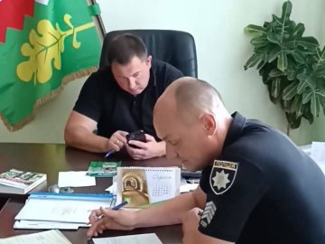 Міський голова Ківерців кермує автівкою без прав на «лівих» номерах, – активіст 