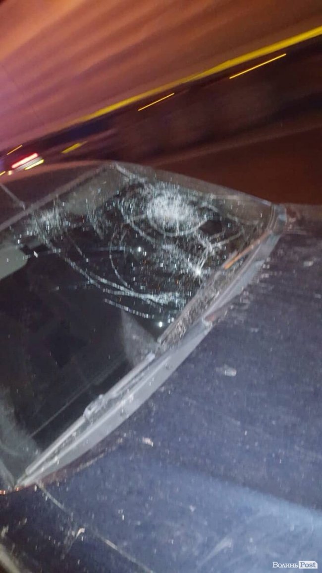 У Луцьку на «зебрі» збили двох дівчат-підлітків: одна з потерпілих — в реанімації. ФОТО