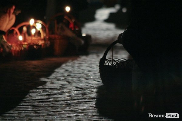 Пасхальна ніч у центрі Луцька. ФОТО