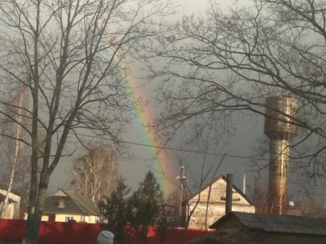 У волинському селищі небо заполонили веселки. ФОТОФАКТ