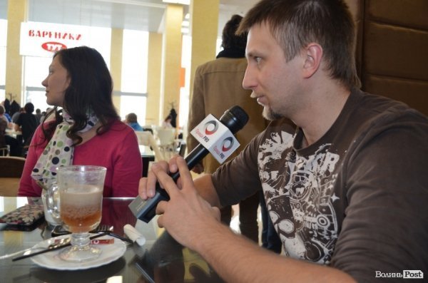 Флешмоб у луцькому ЦУМі. ФОТО. ВІДЕО 