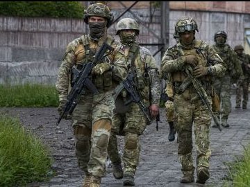 Окупант розповідає матері, що їх не виводять з України, бо «випливе усе, що вони тут робили», – перехоплення розмови