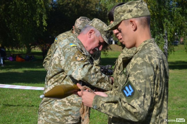  Як у луцькому «політесі» вітали першокурсників. ФОТОРЕПОРТАЖ