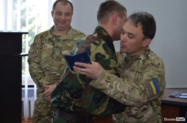 У Луцькій міській раді нагородили айдарівців. ФОТО