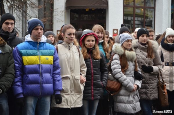 Як пікетували прокуратуру і СБУ учасники Євромайдану в Луцьку. ФОТО. ВІДЕО