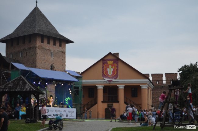 Злива і витончена музика: перший день фестивалю джазу у Луцьку. ФОТО