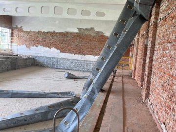 У луцькому «політесі» стартував капремонт приміщення, де знаходиться басейн