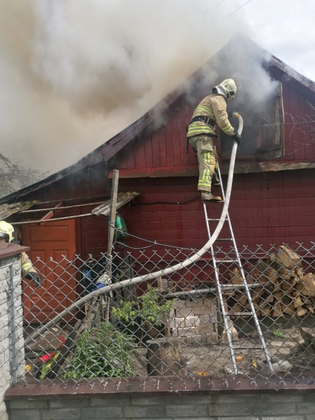 На Волині через пустощі 8-річного хлопчика горів житловий будинок