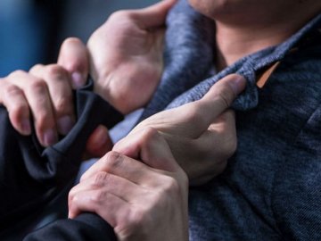 Заступився за батька: на Волині 22-річний юнак побив односельця